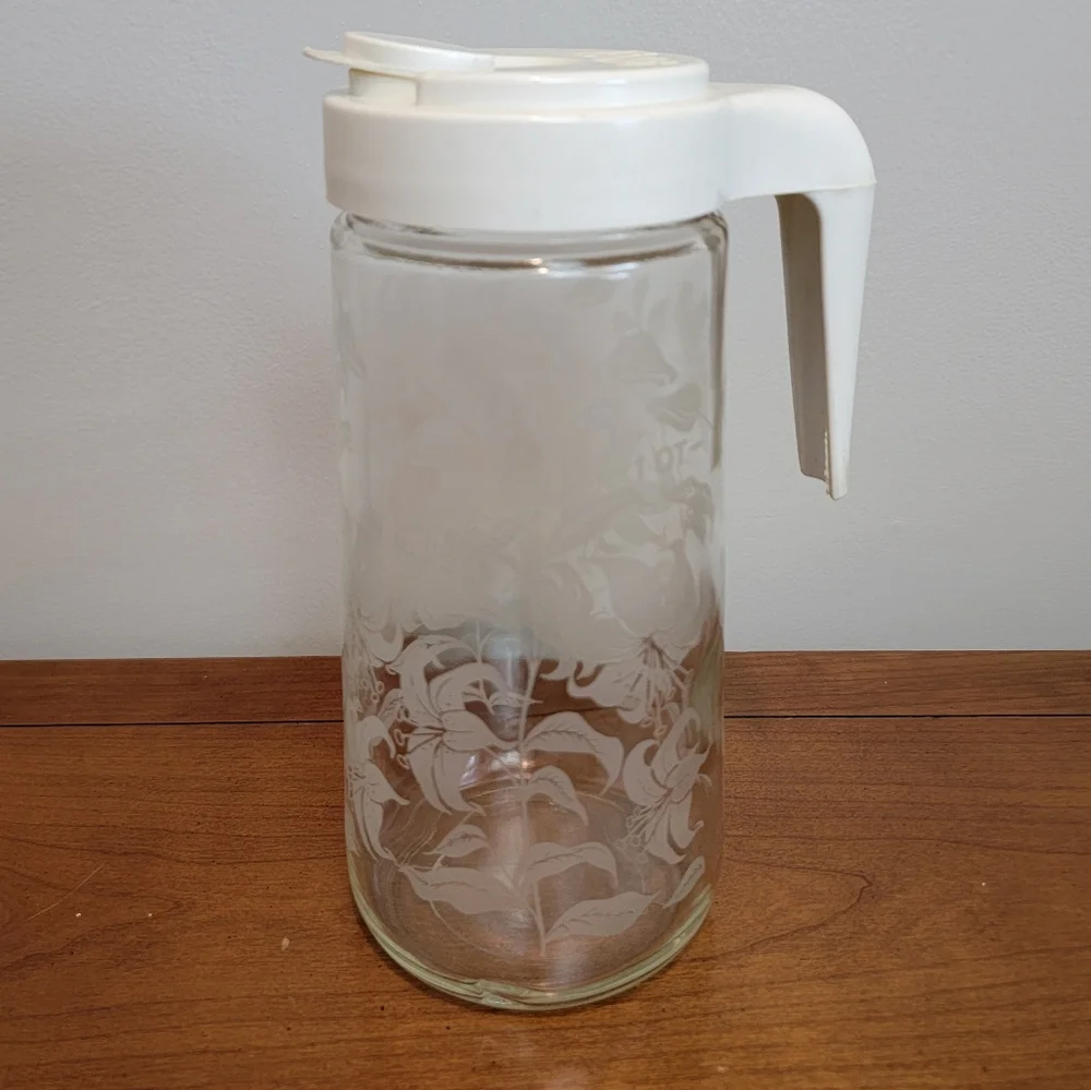 Tang White Honeysuckle Etched Floral Glass Decanter Pitcher‎ Anchor & Hocking